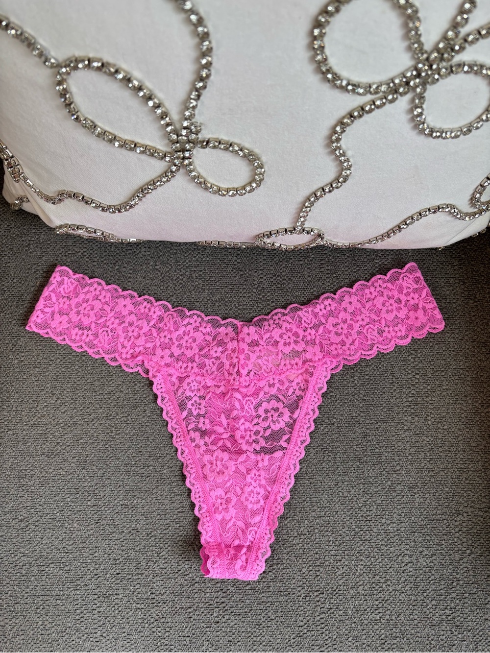 Victoria’s Secret Lacie Neon Bubble Pink Thong - Women’s Intimates. L